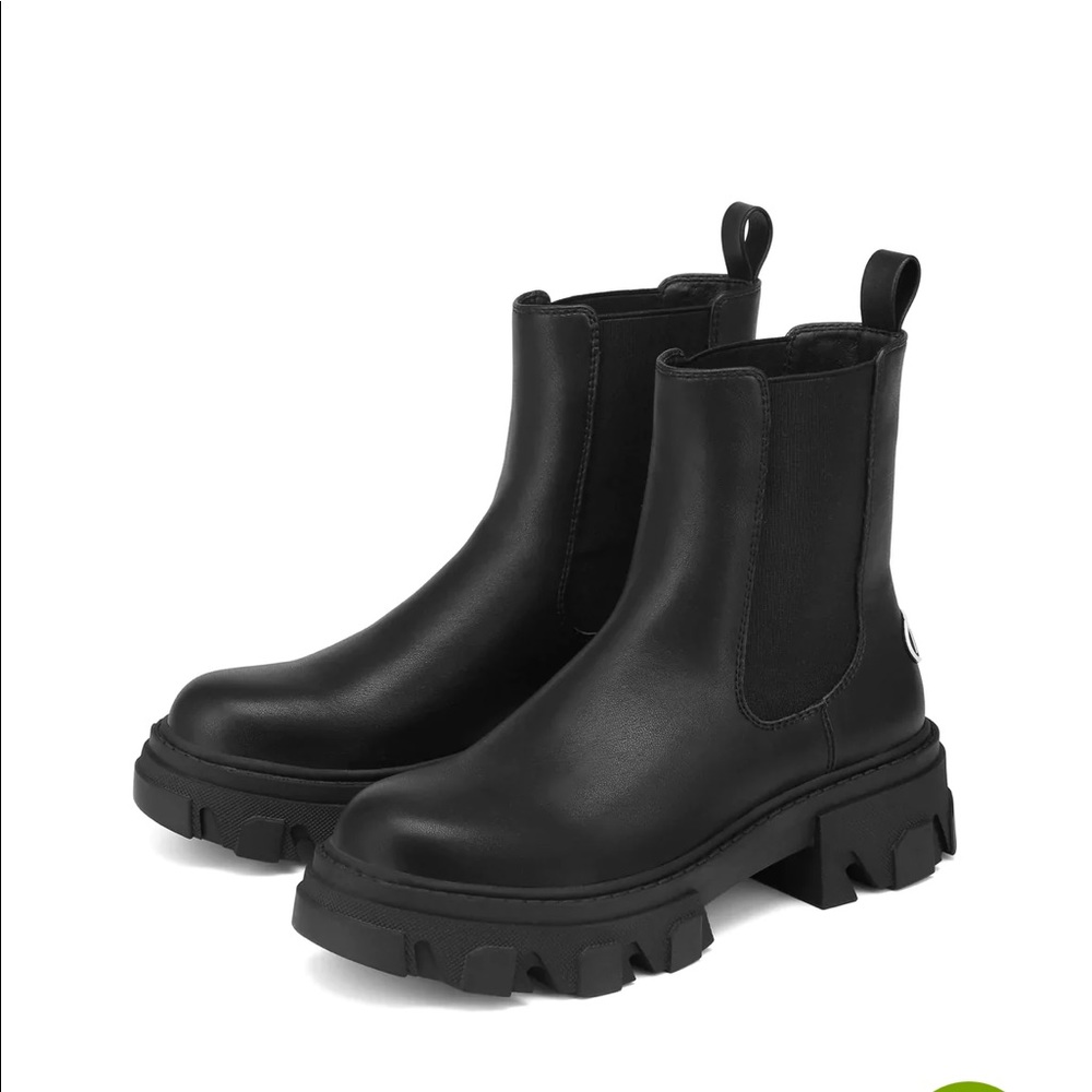 NOKWOL Manifest chunky boot in black